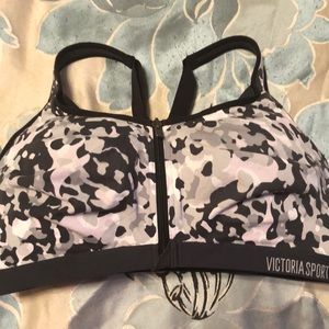 Victoria Sport sports bra